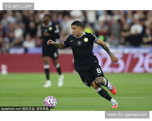 恩佐·费尔南德斯转会风波再起，多家豪门争抢中场新星