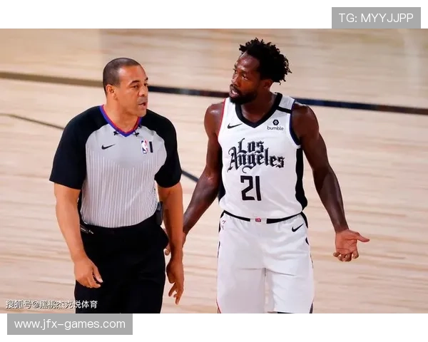 贝弗利森林狼回忆：昔日队友情谊与赛场风云交织