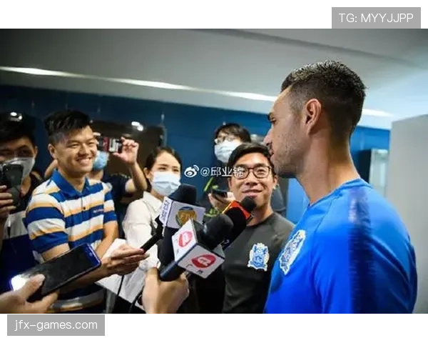 哈兰德单赛季进球纪录再创新高，表现稳健引发球迷热议