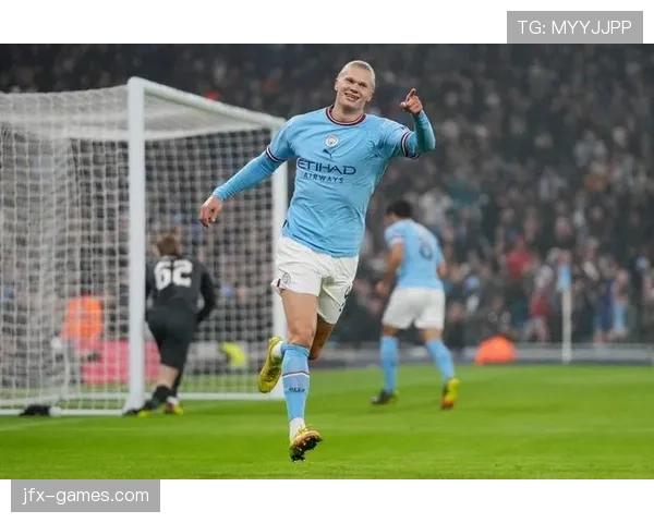 哈兰德利兹联血统引关注，身世背景与青训渊源成焦点