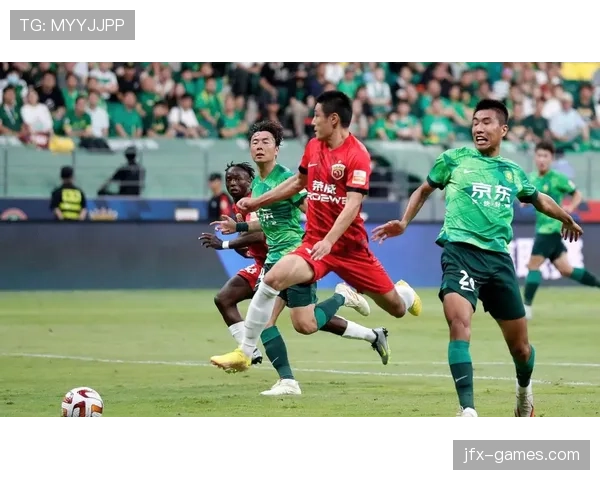 北京国安高位压迫下防线频现空当，防守稳定性面临考验