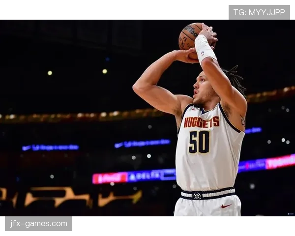 戈登借助挡拆突破提升三分命中率 拉开球队得分空间